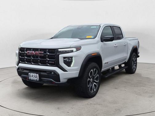 2024 GMC Canyon AT4