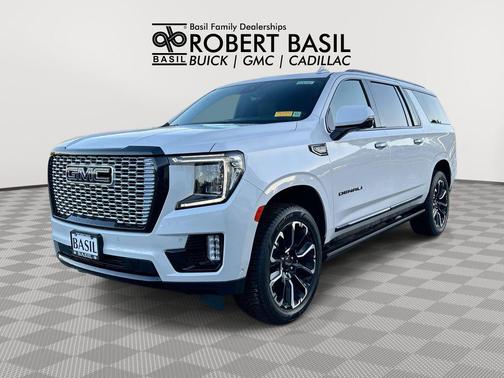 White Frost Tricoat 2023 GMC Yukon XL Denali