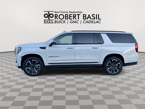 White Frost Tricoat 2023 GMC Yukon XL Denali