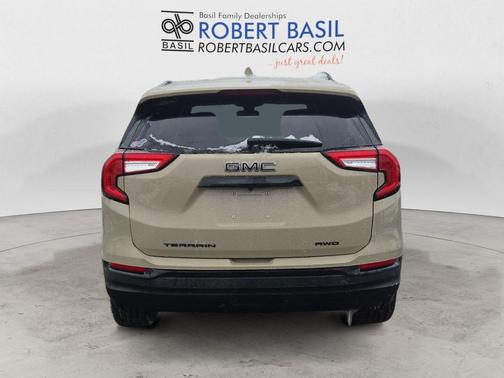 2023 GMC Terrain SLE