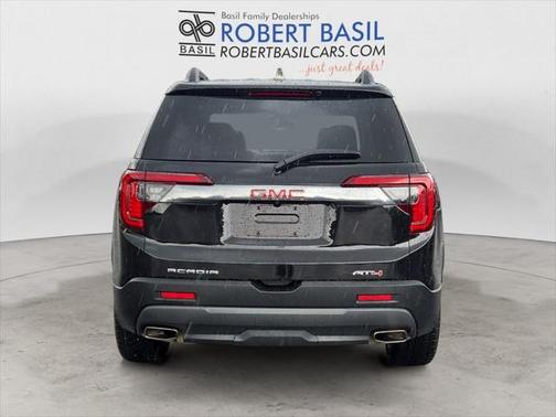 2023 GMC Acadia AWD AT4
