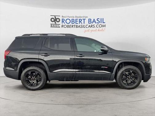 2023 GMC Acadia AWD AT4