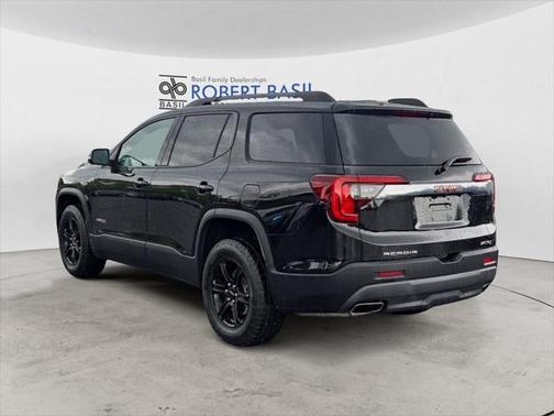 2023 GMC Acadia AWD AT4