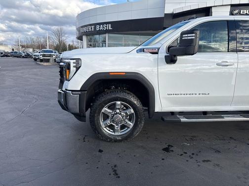2026 GMC Sierra 2500 SLE