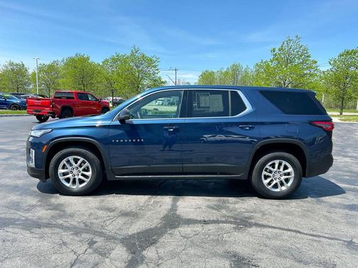 Blue Metallic 2022 Chevrolet Traverse LS
