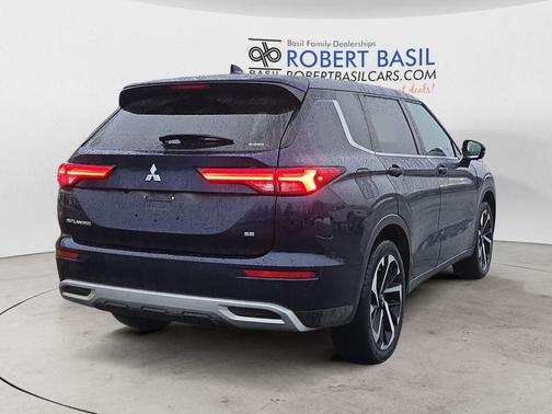 2022 Mitsubishi Outlander SE