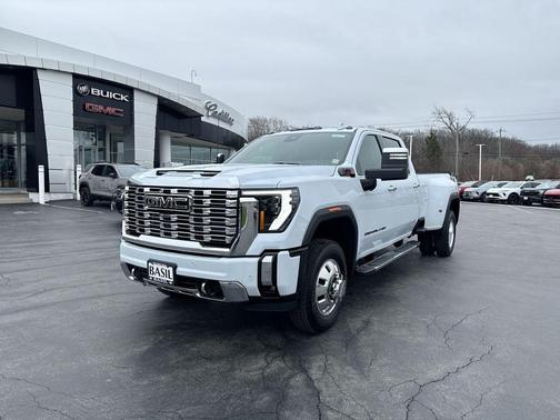 2026 GMC Sierra 3500 Denali