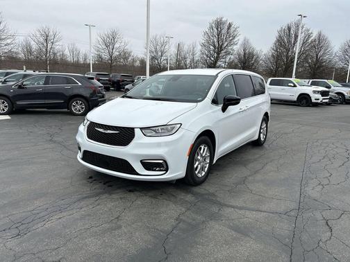 2025 Chrysler Pacifica L