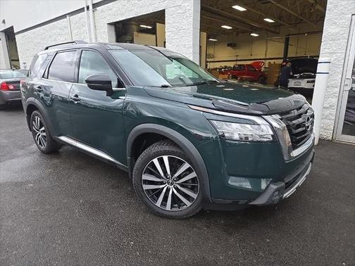 2023 Nissan Pathfinder Platinum 4WD