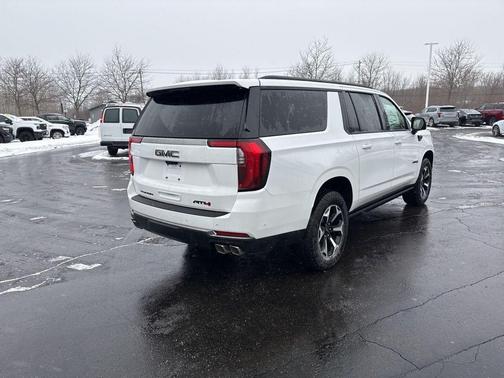 2026 GMC Yukon XL 4WD AT4
