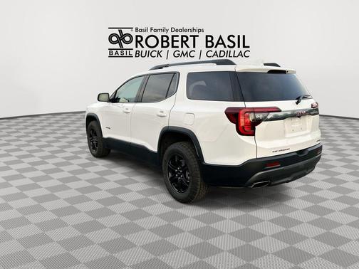 Summit White 2023 GMC Acadia AWD AT4