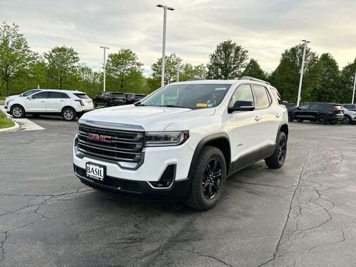 Summit White 2023 GMC Acadia AWD AT4
