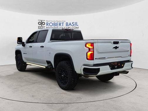 Summit White 2024 Chevrolet Silverado 2500 LT