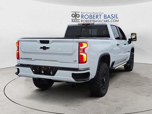 Summit White 2024 Chevrolet Silverado 2500 LT