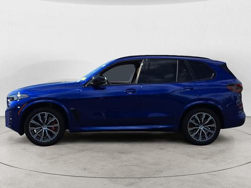 2024 BMW X5 M60i