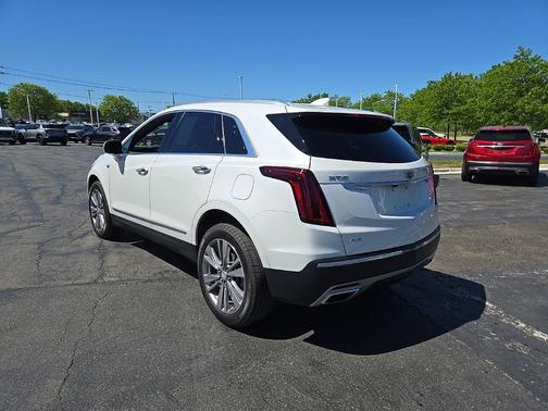 Crystal White Tricoat 2023 Cadillac XT5 Premium Luxury
