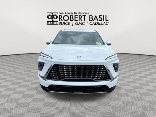 Iridescent White Tricoat 2026 Buick Enclave Avenir FWD