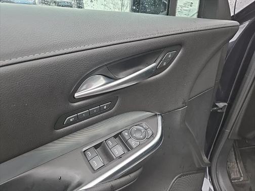 2022 Cadillac XT4 Premium Luxury