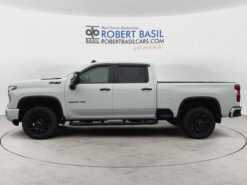 Summit White 2024 Chevrolet Silverado 2500 LT