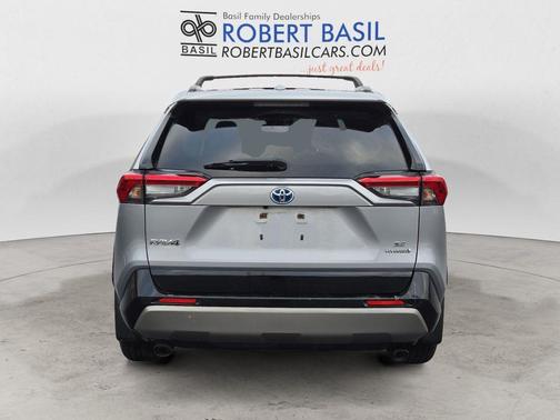 2022 Toyota RAV4 Hybrid SE