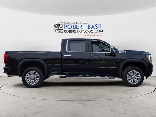 Onyx Black 2023 GMC Sierra 2500 Denali