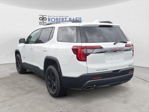 2023 GMC Acadia AWD AT4