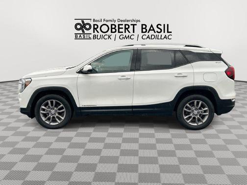 Summit White 2022 GMC Terrain SLT