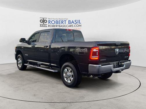 2021 RAM 2500 Big Horn Crew Cab 4x4 6'4' Box