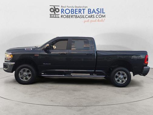 2021 RAM 2500 Big Horn Crew Cab 4x4 6'4' Box