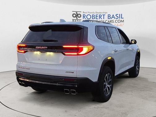 Summit White 2025 GMC Acadia AWD AT4