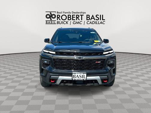 Mosaic Black Metallic 2024 Chevrolet Traverse AWD Z71
