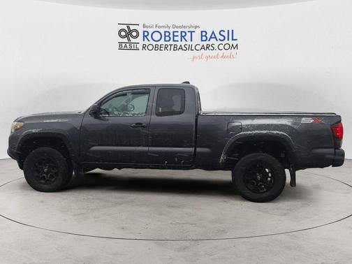 2022 Toyota Tacoma SR