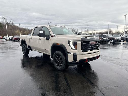 White Sands 2026 GMC Sierra 3500 AT4
