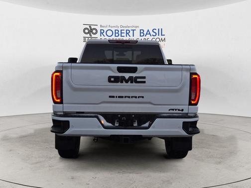 2022 GMC Sierra 2500 AT4