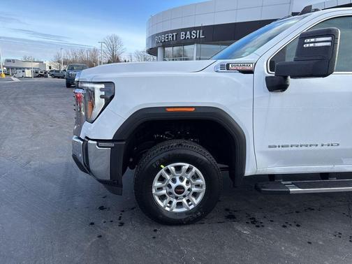 2026 GMC Sierra 2500 SLE