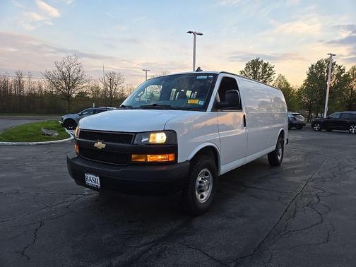 Summit White 2020 Chevrolet Express 2500 Work Van