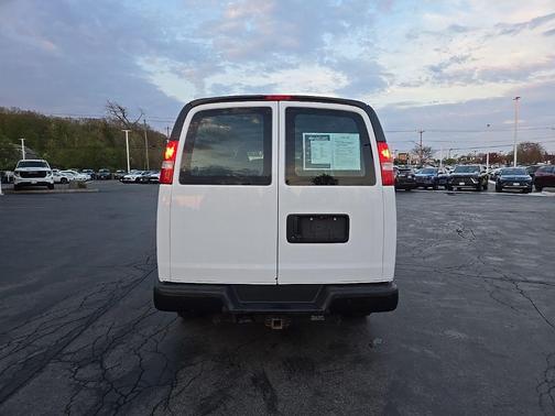 Summit White 2020 Chevrolet Express 2500 Work Van