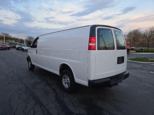 Summit White 2020 Chevrolet Express 2500 Work Van