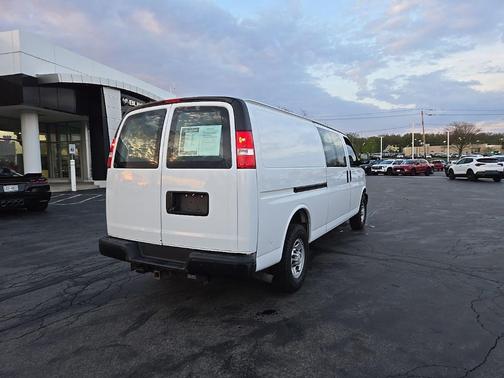 Summit White 2020 Chevrolet Express 2500 Work Van