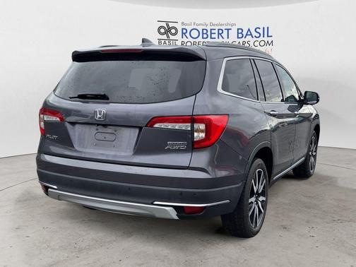 2021 Honda Pilot Touring 8-Passenger