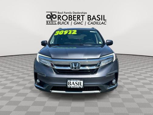 Modern Steel Metallic 2021 Honda Pilot Touring 8-Passenger
