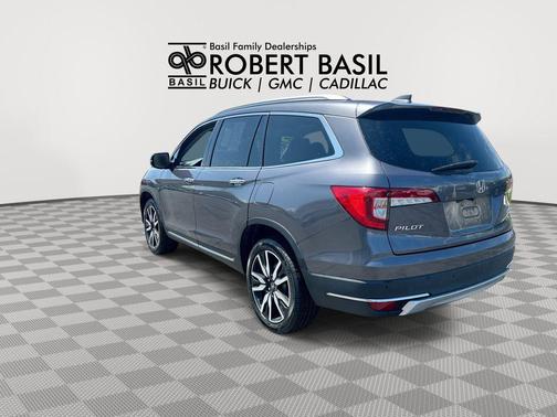 Modern Steel Metallic 2021 Honda Pilot Touring 8-Passenger
