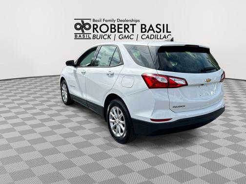 Summit White 2019 Chevrolet Equinox LS