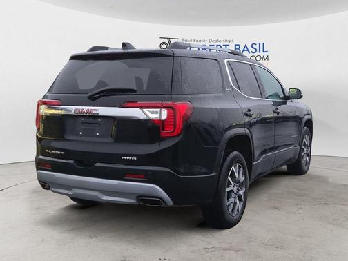 2023 GMC Acadia AWD SLT