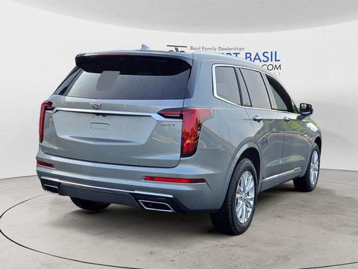 2023 Cadillac XT6 Luxury FWD