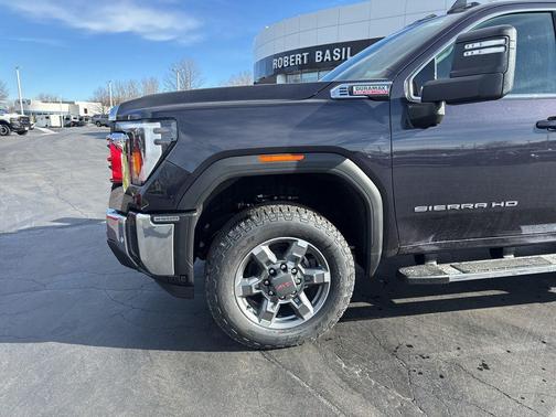 2026 GMC Sierra 2500 SLE
