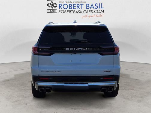 2024 GMC Acadia Denali