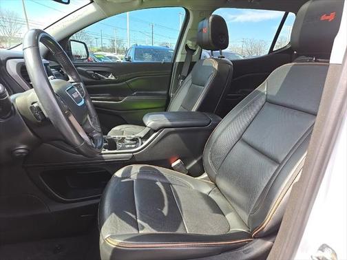 2021 GMC Acadia AWD AT4