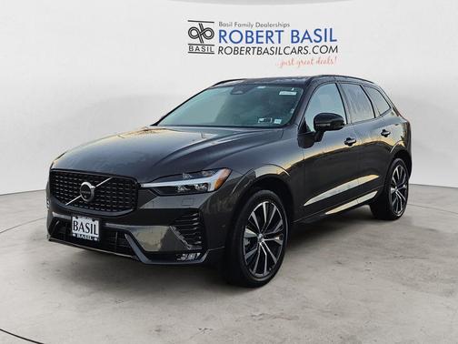 2025 Volvo XC60 B5 Plus
