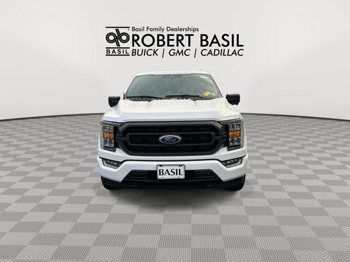 Oxford White 2023 Ford F-150 XLT